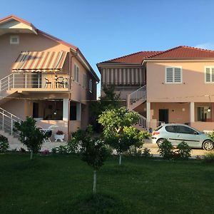 Vila Islami